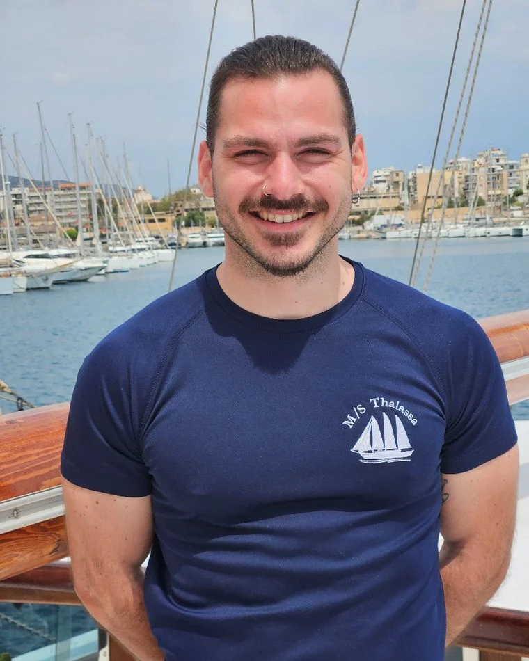 Raphael, Zweiter Offizier auf der M/S Thalassa